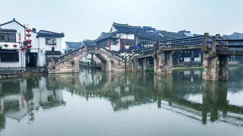 一同学没有身份证，昨天下午我去帮他开了台电脑，今天打电话又叫我去帮他开，可是我不想出门而且还远，我游戏画面